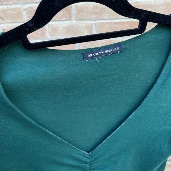 Brandy Melville Green Long Sleeve Top - Picture 4 of 4